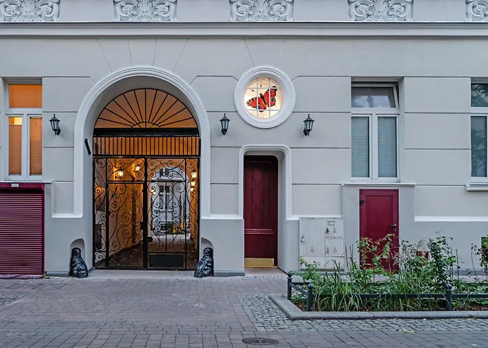 Lejlighed Elegant - Entresol, Balcony - By Rentujemy