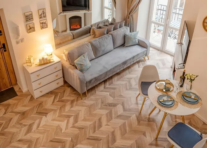 Elegant - Entresol, Balcony - By Rentujemy Lejlighed